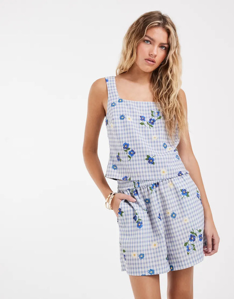  Vero Moda Vero Moda - Pantalones Cortos Azules A Cuadros Vichy Sin Cierres Con Estampado Floral (parte De Un Conjunto) 