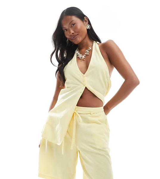  Vero Moda Petite Pantalones Cortos Amarillo Tenue Con Lazada En La Cintura De Vero Moda Petite (parte De Un Conjunto) 