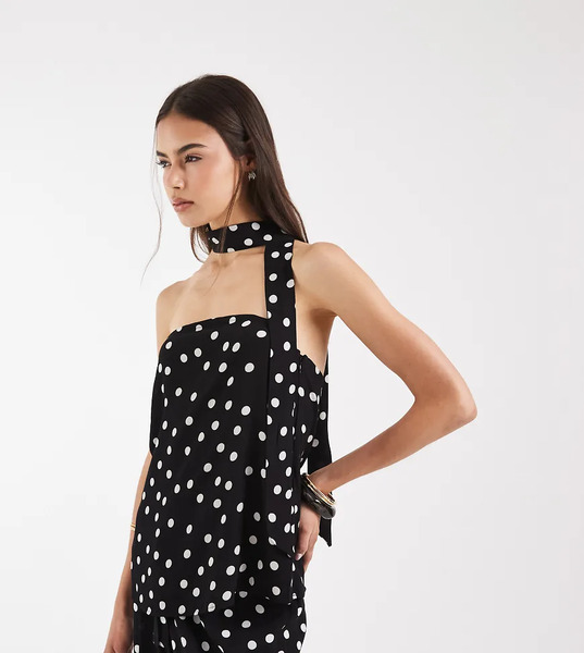  Vero Moda Tall Vero Moda Tall - Top Negro Con Estampado De Lunares Blancos Y Escote Palabra De Honor Con Detalle De Fular De Tejido Liso (parte De Un Conjunto) 