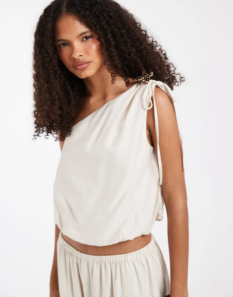  Vero Moda Vero Moda - Top Color Crema Asimétrico Con Bajo Abullonado Y Detalle De Broche (parte De Un Conjunto)-blanco 