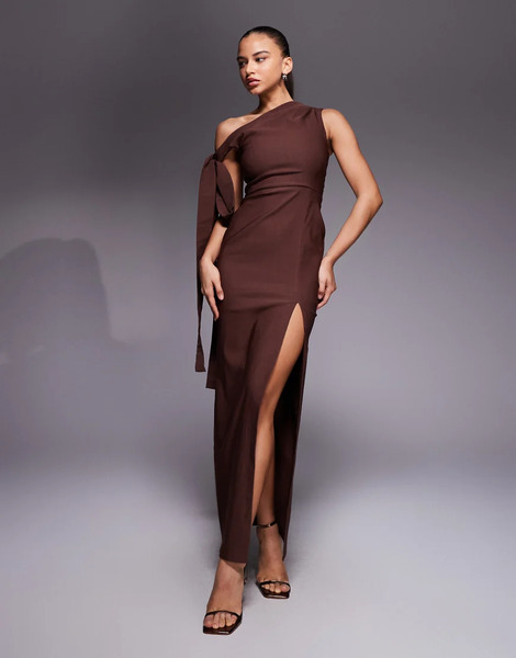  Vesper Vestido Largo Marrón Chocolate Con Hombro Descubierto Y Detalle Drapeado De Bengalina De Vesper-brown 