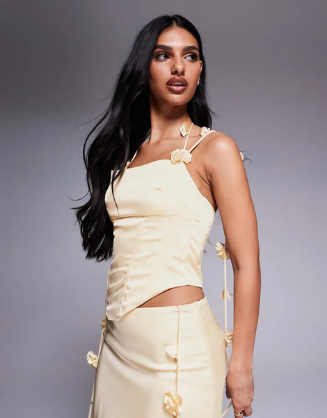  Wanderdoll Top Corsetero Amarillo Limón Con Cuello Halter Y Detalle De Flores De Satén Premium Esmerelda De Wanderdoll (parte De Un Conjunto) 