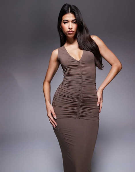  Wanderdoll Vestido Largo Marrón Pálido Sin Mangas Efecto Segunda Piel Moldeador Con Cuello Escotado Y Detalle Fruncido Tate De Wanderdoll-gris 