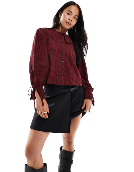  Wednesday's Girl Blusa Corta Roja Con Detalle De Solapas De Tejido Texturizado Efecto Rugoso De Wednesday's Girl-rojo 
