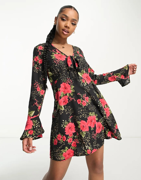  Wednesday's Girl Vestido Corto Con Estampado De Rosas, Detalle De Volantes Y Cuello De Pico De Wednesday's Girl-negro 