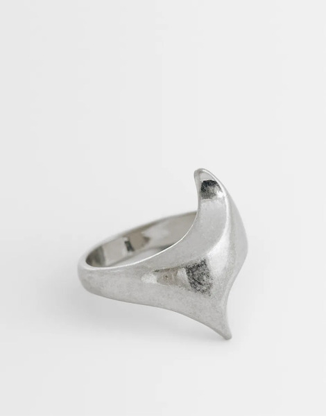  Weekday Anillo Plateado Con Diseño Abstracto De Weekday 