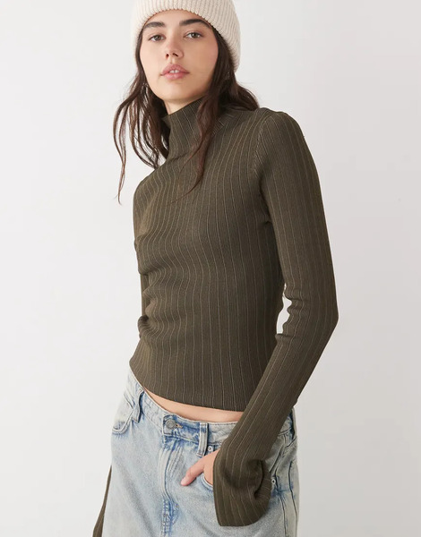 Weekday Jersey Caqui Y Marrón Oscuro En Dos Tonos Entallado Con Cuello Alto Exclusivo En Asos De Weekday-verde 