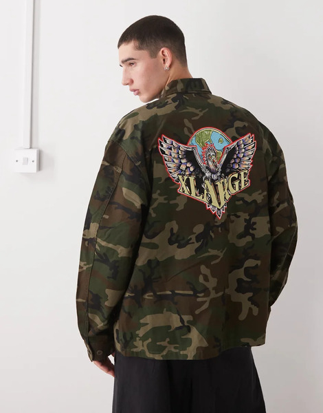  Xlarge Camisa Verde De Estilo Militar Con Estampado De Camuflaje Y Gráfico Del Logo De Tejido Antidesgarros De Xlarge-multicolor 