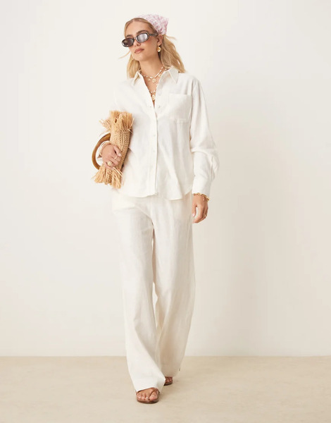  Yas Pantalones Blancos De Pernera Ancha De Tejido Elástico De Mezcla De Fibras Efecto Lino De Yas (parte De Un Conjunto) 