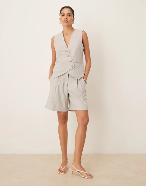  Yas Pantalones Cortos De Sastre Gris Claro Melange De Corte Alargado Con Pinzas Delanteras De Yas (parte De Un Conjunto) 