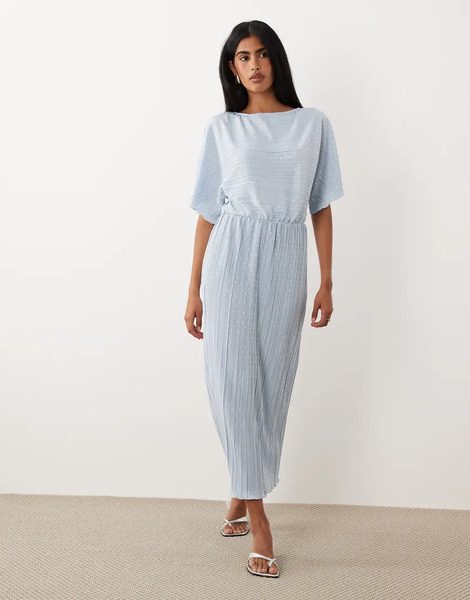  Yas Vestido Midi Azul Pastel Plisado Con Cintura Marcada Y Estampado De Lunares Plateados Metalizados De Yas 