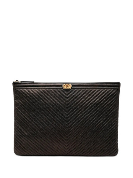  Chanel Pre-owned Bolso De Mano Boy O Case Grande De Cuero Caviar Tornasolado Con Motivo Chevron 2018 - Negro 