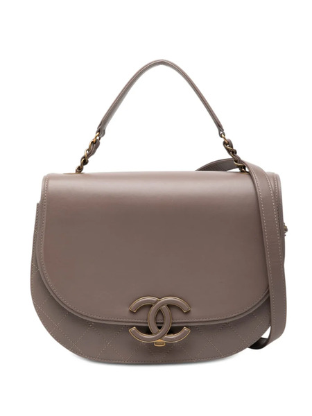 Chanel Pre-owned 2017-2018 Medium Shiny Calfskin And Quilted Goatskin Coco Curve Flap Satchel - Marrón 