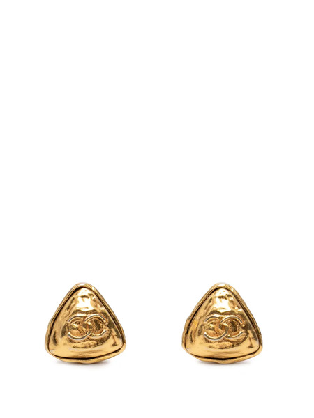  Chanel Pre-owned Pendientes De Clip Con Diseño Triangular Bañados En Oro Con Logo Cc 1970-1980 - Dorado 