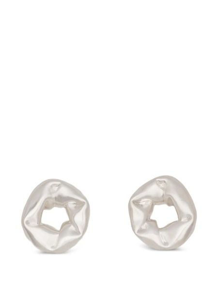  Completedworks Pendientes Oversized Scrunch Con Apliques - Plateado 