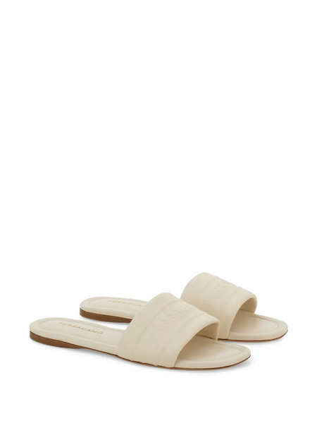  Ferragamo Chanclas Con Logo - Neutro 