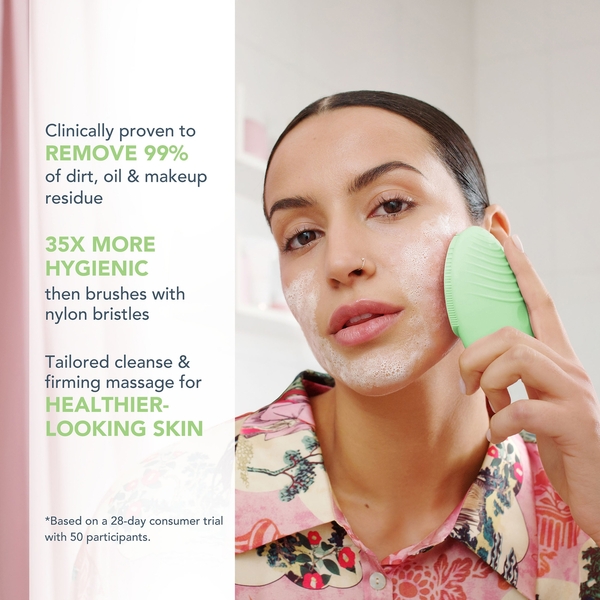  Foreo Foreo Luna 4 Smart Facial Cleansing And Firming Massage Device   Combination Skin 