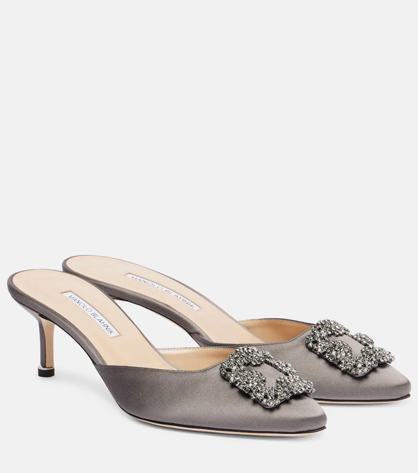  Manolo Blahnik Manolo Blahnik Mules Hangisimu De Satén Adornados 