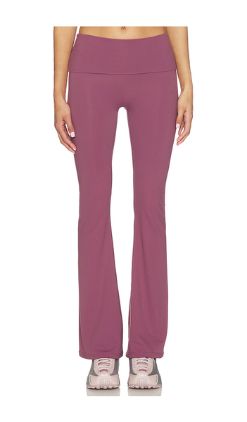  Astoria Leggins Acampanados Plegables Foldover Flare Legging En Color Mauve Talla L  (también En M, S, Xl, Xs). 