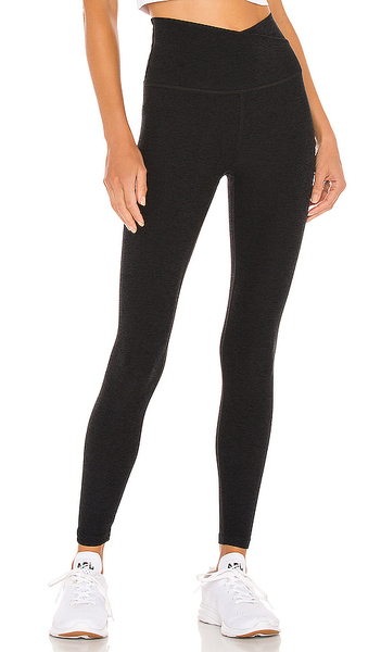  Beyond Yoga Spacedye At Your Leisure High Waisted Midi Legging En Color Negro Talla M  (también En S, Xl, Xs). 