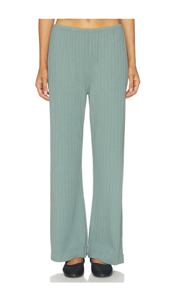  Donni. Pantalón Corto Sencillo De Punto Calado En Color Verde Salvia Talla L  (también En M, S, Xs). 