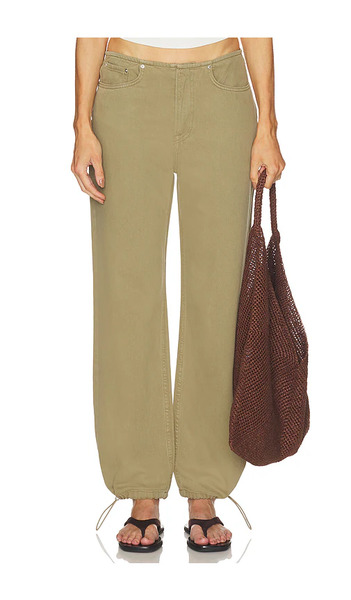  Grlfrnd Erika Cinched Hem Jean En Color Verde Oliva Talla 23  (también En 25, 26, 27, 28, 29, 30, 31, 32). 