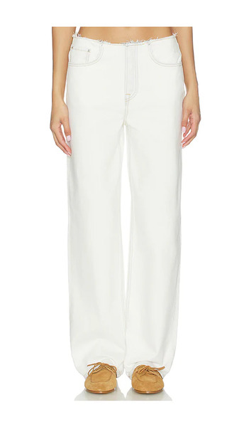  Grlfrnd Jordan Low Rise Frayed Waist Boyfriend En Color Ivory Talla 24  (también En 27, 29, 30, 31, 32). 