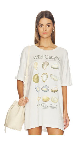  The Laundry Room Camiseta Tamaño Grande Wild Caught Oyster Market En Color Blanco Talla L  (también En M, S, Xs). 